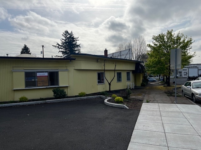 More Photos Of 7981 SE 17th Ave, Portland Freestanding For Sale