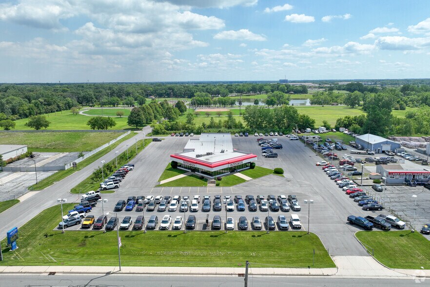 More Photos Of 6491 Broadway, Merrillville Auto Dealership For Lease