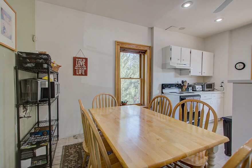 More Photos Of 1601 Vine St, Denver Office For Sale