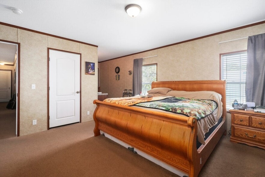 More Photos Of 1219 Private Road 1060, West Plains Recycling Center For Sale