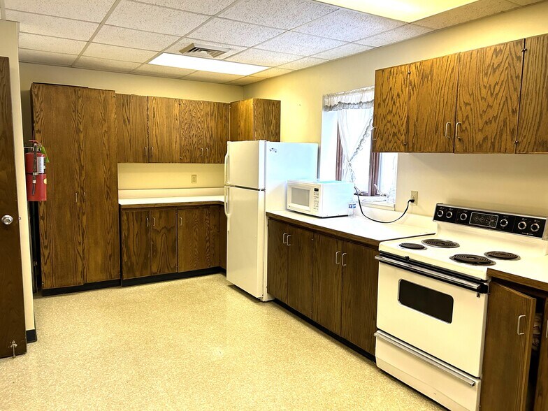 More Photos Of 1566 Middle rd, Oneida Religious Facility For Sale