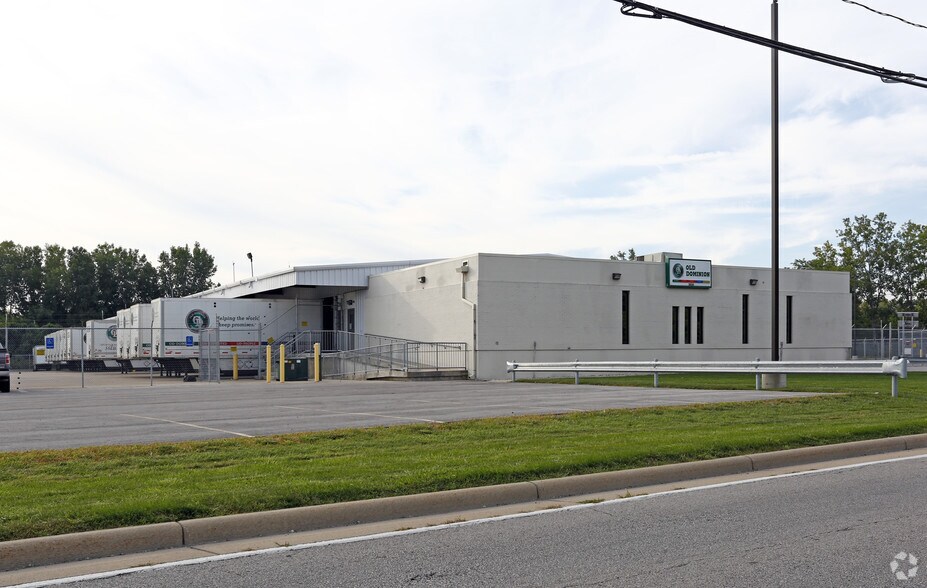 Primary Photo Of 5902 Stickney Ave, Toledo Truck Terminal For Sale