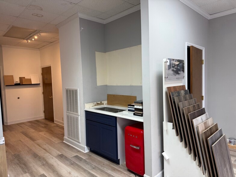 More Photos Of 228 Westinghouse Blvd, Charlotte Office For Lease