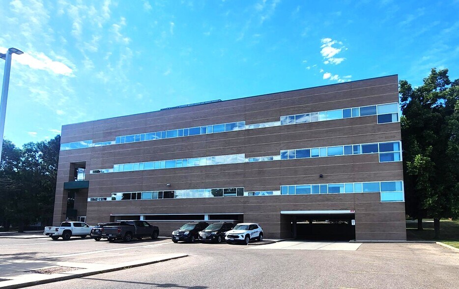 More Photos Of 3595 S Teller St, Lakewood Medical For Sale