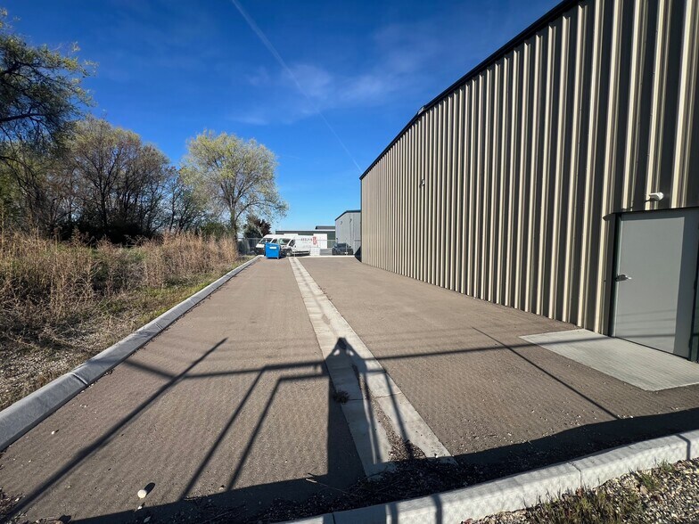 More Photos Of 3653 E Comstock Ave, Nampa Industrial For Lease