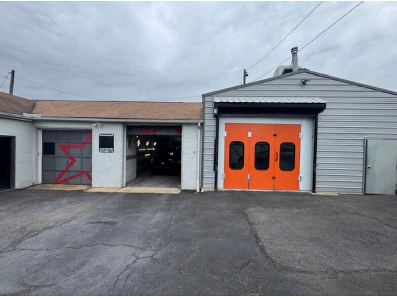 Primary Photo Of 9412 Bustleton Ave, Philadelphia Auto Repair For Sale