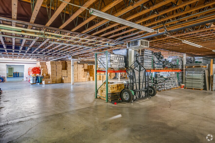 More Photos Of 1502 W Hatcher Rd, Phoenix Service For Sale