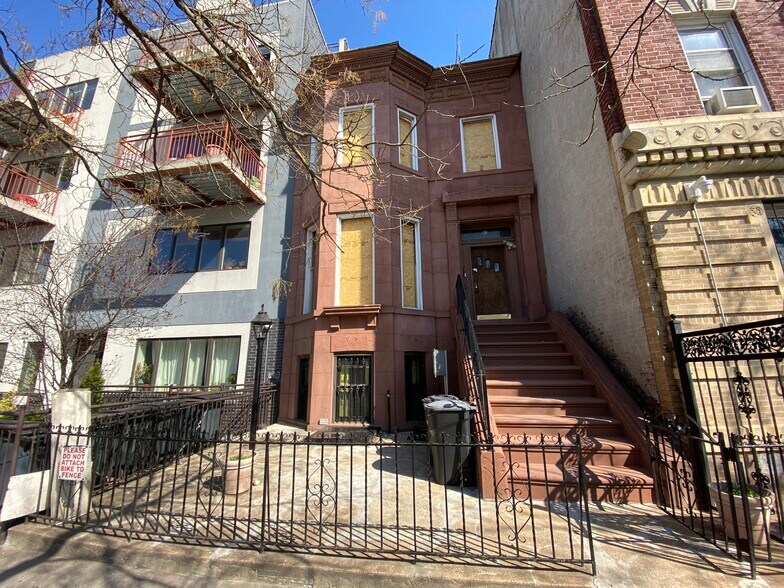 More Photos Of 963 Bergen St, Brooklyn Apartments For Sale