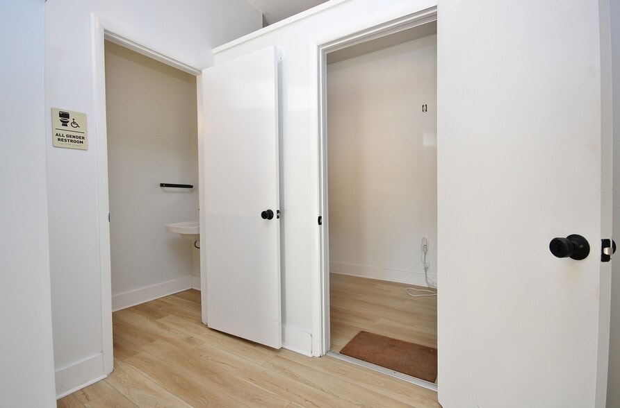 More Photos Of 63 Cannon St, Poughkeepsie Office Residential For Lease