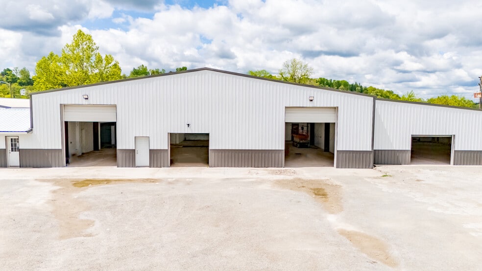 More Photos Of 65 Atlas Rd, Uniontown Manufacturing For Sale