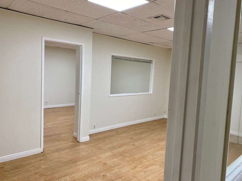 More Photos Of 512 E Wilson Ave, Glendale Office For Lease