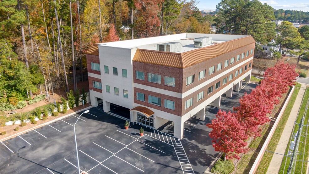 More Photos Of 353 E Six Forks Rd, Raleigh Office For Lease