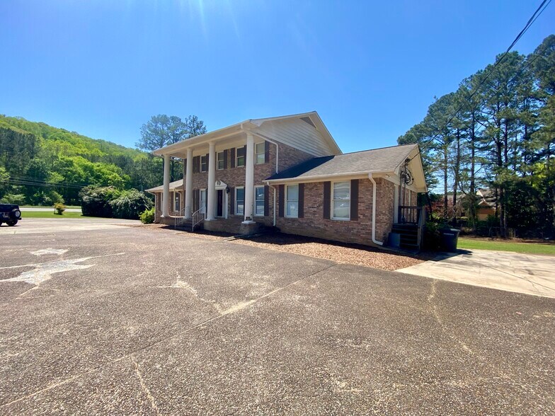 More Photos Of 1900 Indian Lake Dr, Birmingham Office For Sale
