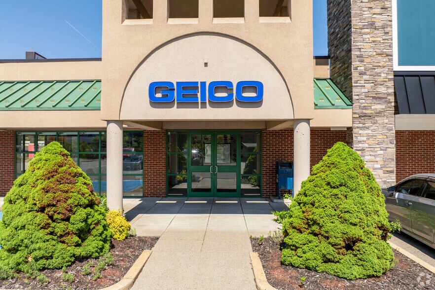 More Photos Of 20 Commercial Rd, Leominster Storefront Retail Office For Sale