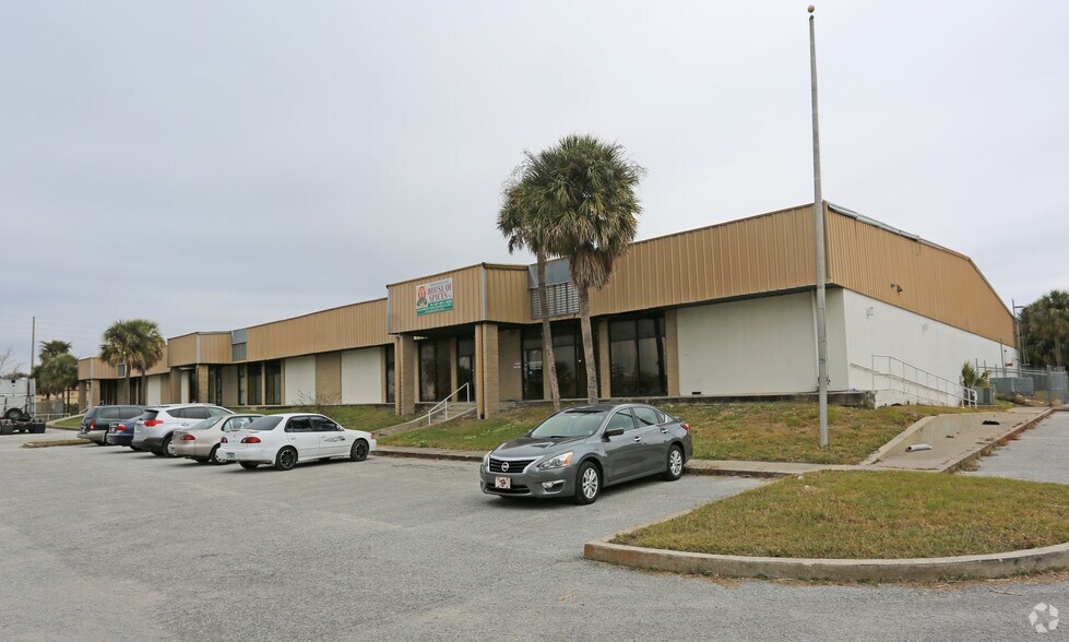 More Photos Of 3415 Bartlett Blvd, Orlando Manufacturing For Sale