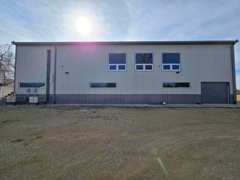 More Photos Of 300 W Hickory St, Apple River General Retail For Sale