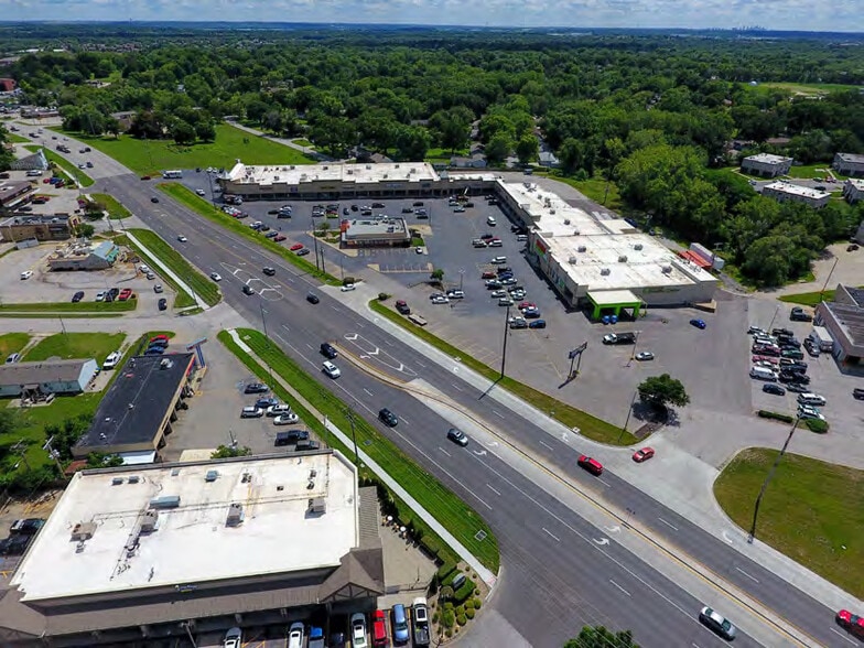 More Photos Of 312-344 S 291 Hwy, Liberty Unknown For Lease