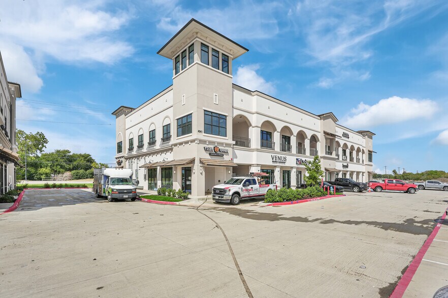 More Photos Of 4041 S Custer Rd, McKinney Storefront Retail Residential For Sale
