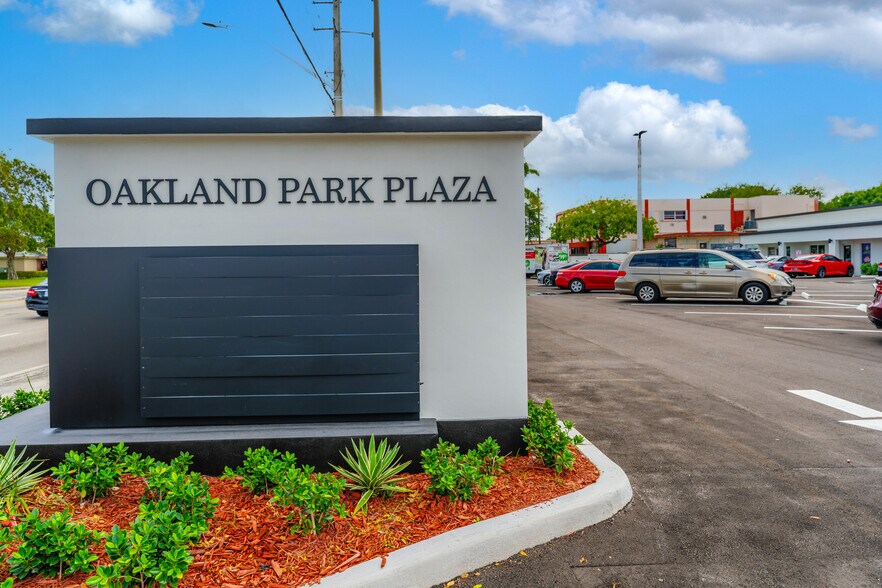 More Photos Of 2300-2350 W Oakland Park Blvd, Oakland Park Unknown For Lease