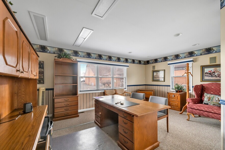 More Photos Of 306-308 Union Blvd, Totowa Office For Lease