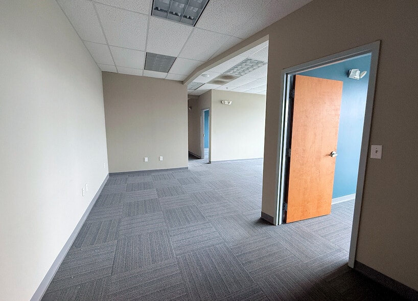 More Photos Of 517 Alcove Rd, Mooresville Office For Lease