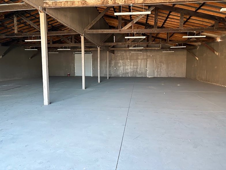 More Photos Of 964 Petaluma Hill Rd, Santa Rosa Warehouse For Sale