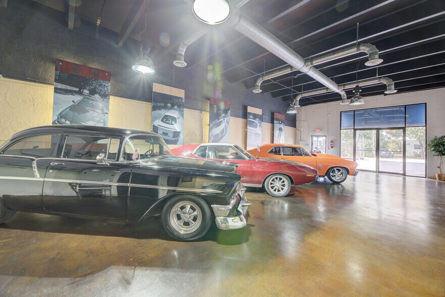 More Photos Of 2409 SW 59th Ter, West Park Auto Dealership For Sale