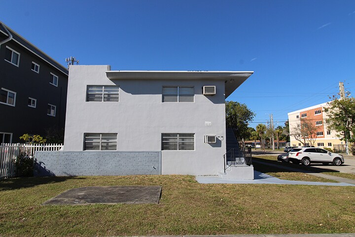 More Photos Of 1999 NE 168th St, Miami Apartments For Sale