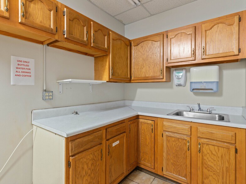 More Photos Of 86 Asheland Ave, Asheville Medical For Lease