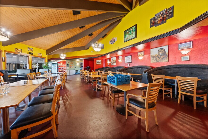 More Photos Of 3105 NW O. B. Riley Rd, Bend Hotel For Sale