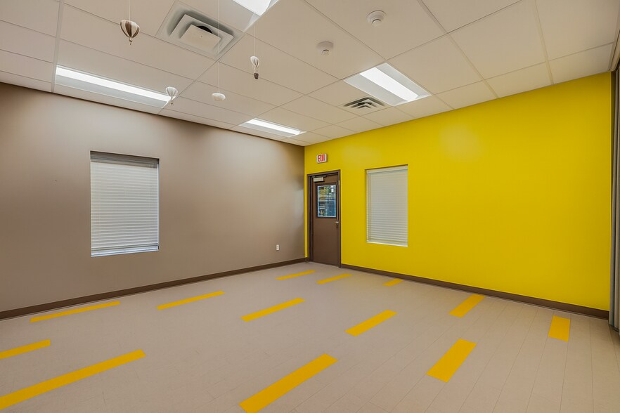 More Photos Of 27511 Interstate 10, Boerne Office For Lease