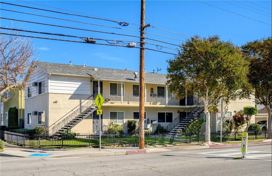 Primary Photo Of 198 W Elmwood Ave, Burbank Apartments For Sale
