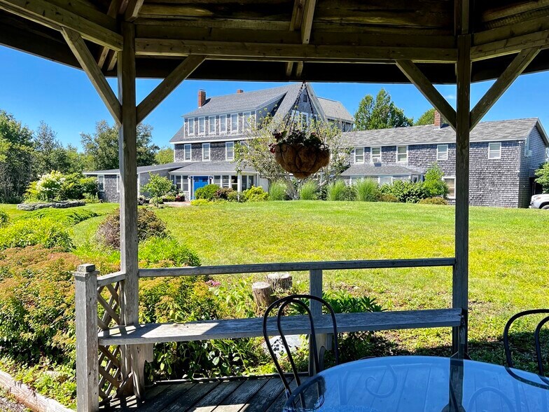 More Photos Of 3063 Bristol Rd, New Harbor Hospitality For Sale