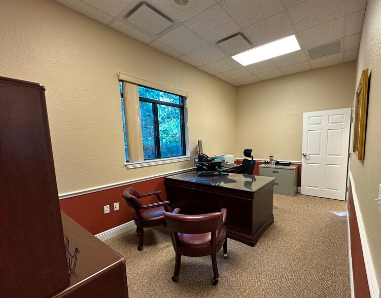 More Photos Of 1870 W Granada Blvd, Ormond Beach Office For Lease
