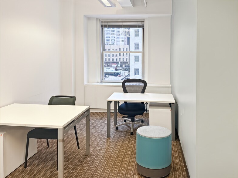 More Photos Of 57 W 57th St, New York Coworking Space
