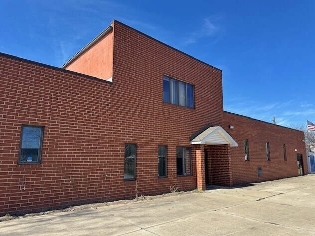 Primary Photo Of 7430 Clover Ave, Mentor Industrial For Sale