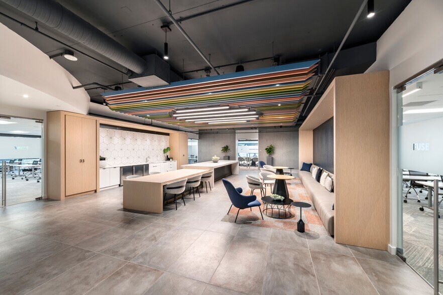 More Photos Of 251 N Illinois St, Indianapolis Office For Lease