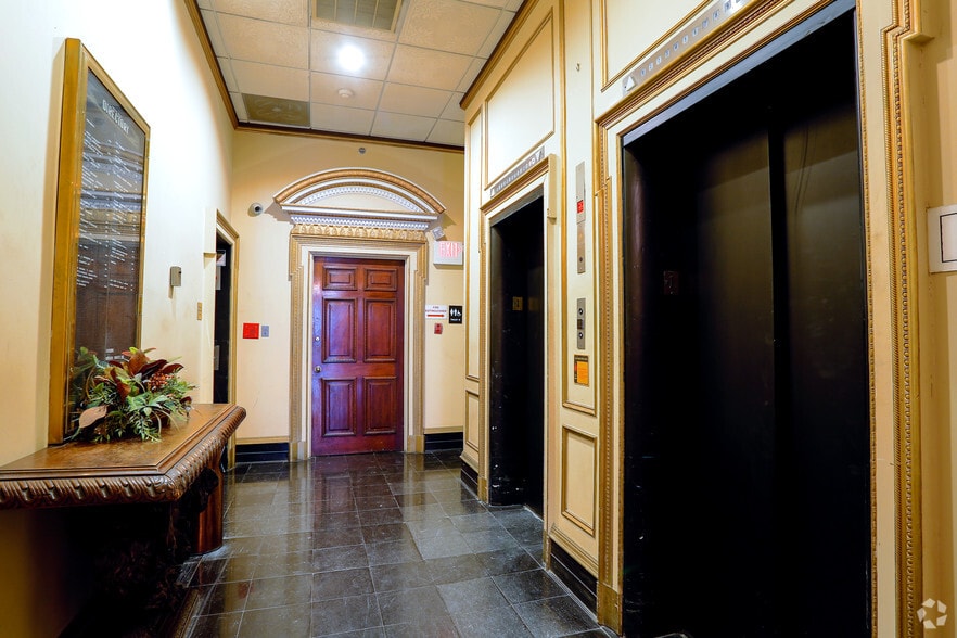 More Photos Of 1108 E Main St, Richmond Office For Lease