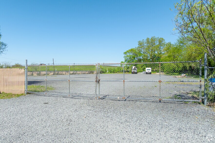 More Photos Of 50 Parkway Ave, Ewing Township Land For Lease