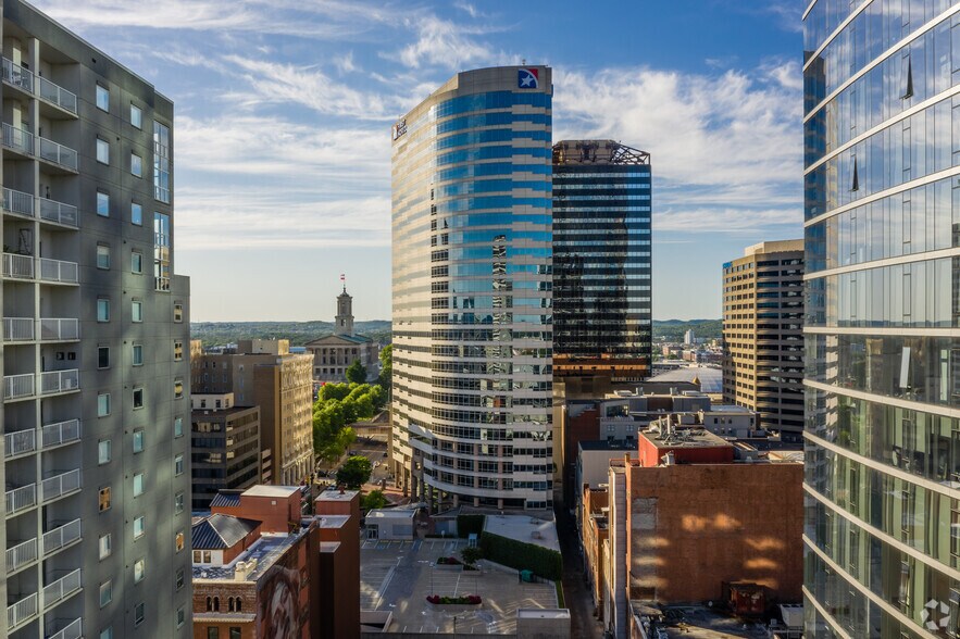 More Photos Of 511 Union St, Nashville Office For Lease