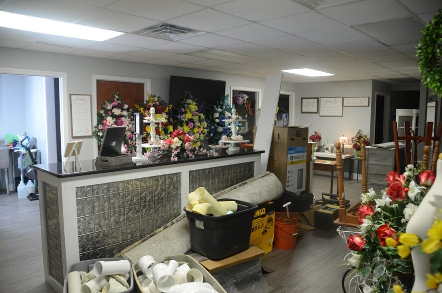 More Photos Of 2270 Pelham Rd S, Jacksonville Flex For Sale