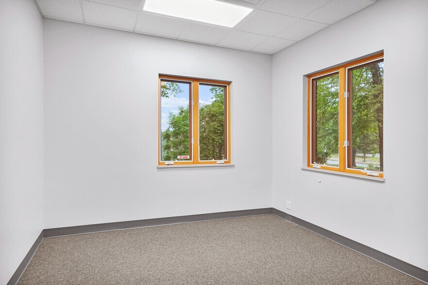 More Photos Of 1416 44th St SW, Wyoming Medical For Sale