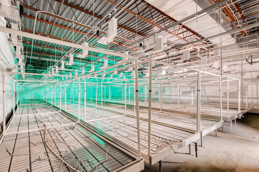 More Photos Of 5550 Joliet St, Denver Warehouse For Sale