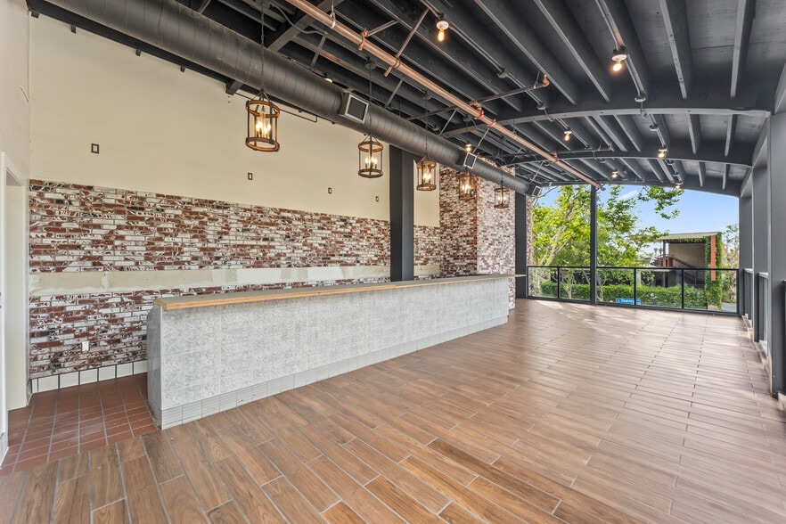 More Photos Of 11100 Downey Ave, Downey Restaurant For Sale