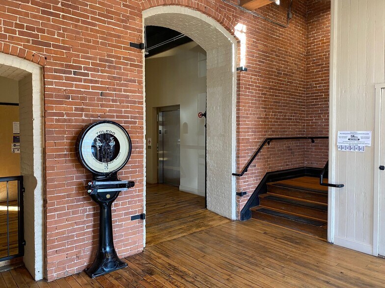 More Photos Of 30 Martin St, Cumberland Office For Lease