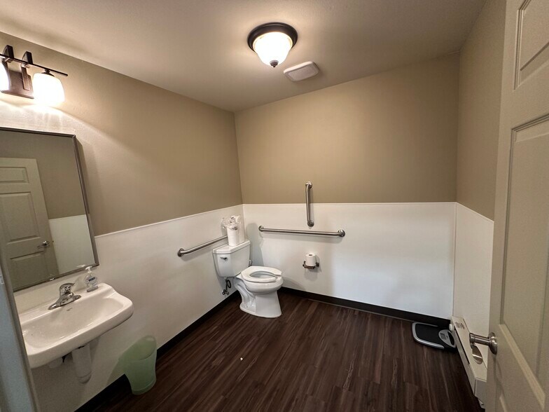 More Photos Of 6875 King Ave W, Billings Flex For Sale