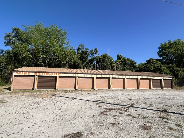 More Photos Of 408 S Main St, Bishopville Office Residential For Sale