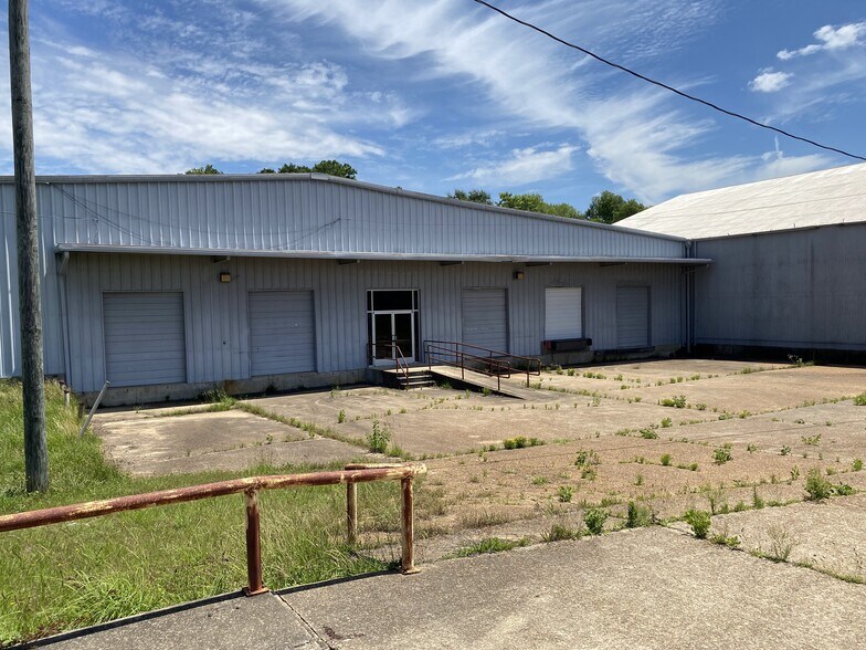 More Photos Of 1610 Waterworks Rd, Columbus Warehouse For Sale