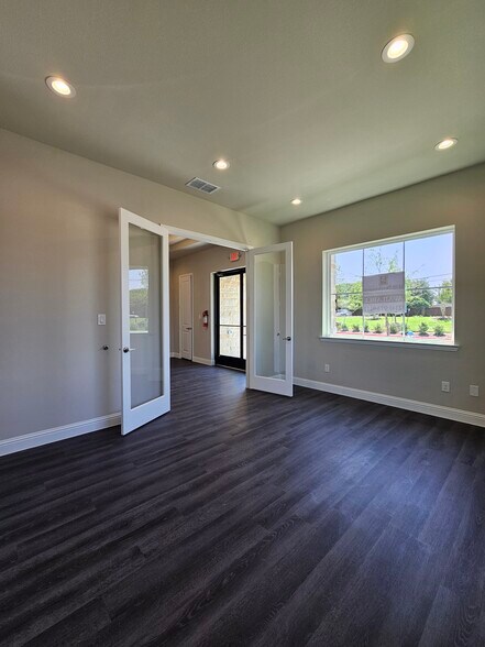 More Photos Of 2601 Little Elm Pky, Little Elm Office For Sale