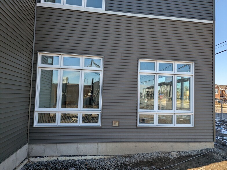 More Photos Of 2370 Tenth Line Rd, Ottawa Flex For Lease